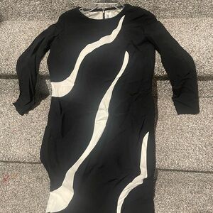 Bill Blass Black and Cream Long Sleeve Dress